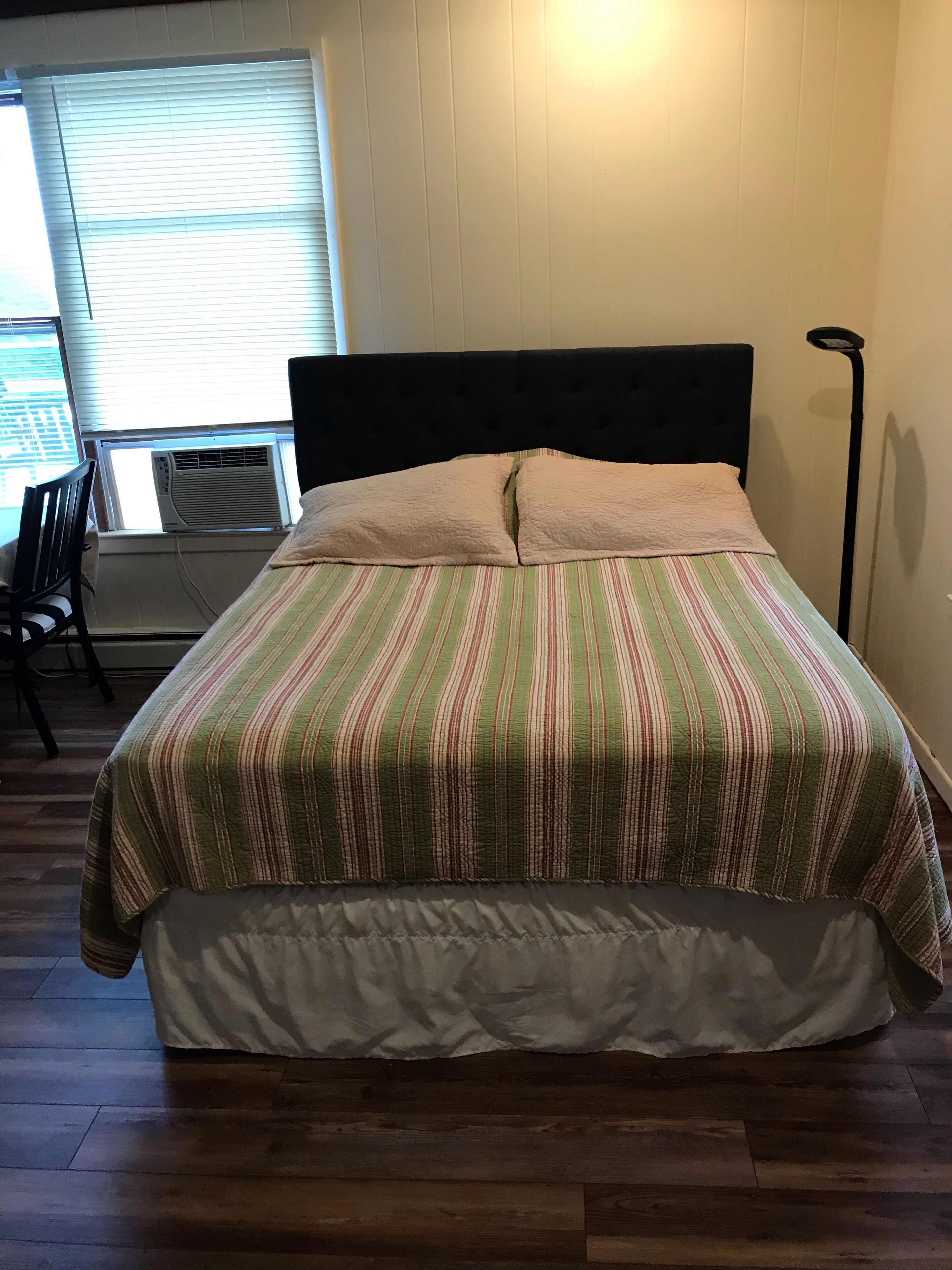 Iron/ironing board, WiFi (free), bed sheets
