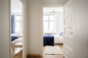 Premium Apartment | 2 bedrooms, cribs/infant beds, free WiFi, bed sheets - 2ndhomes 2BR apartment by the Esplanade Park (Helsinki)