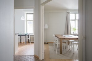 Premium Apartment | In-room dining - 2ndhomes 2BR apartment by the Esplanade Park (Helsinki)
