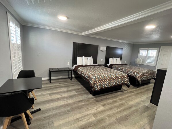 Room, 2 Queen Beds