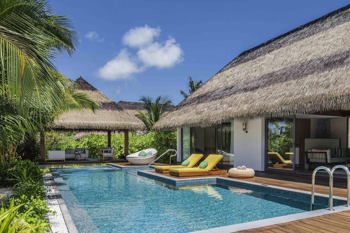 Villa, 2 Schlafzimmer (Beach Pool) | Hochwertige Bettwaren, Minibar, Zimmersafe, Schreibtisch