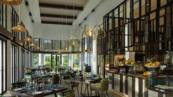 3 ๊ฐ์ ๋ ์คํ ๋, ์์นจ ์์ฌ, ์ ์ฌ ์์ฌ, ์ ๋
์์ฌ ์ ๊ณต(์ฑ์ ์๋ฆฌ)