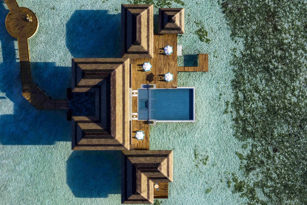 Habitación, 4 habitaciones (Ocean Pool Retreat) | Ropa de cama de alta calidad, minibar, caja fuerte y escritorio