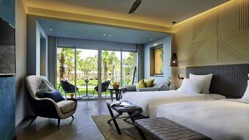 Deluxe Room, 2 Twin Beds, Garden View | Hypo-allergenic bedding, minibar, in-room safe, blackout drapes