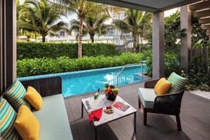Cabana, Executive Privilege Pass, 1 King Size Bed, Pool Access