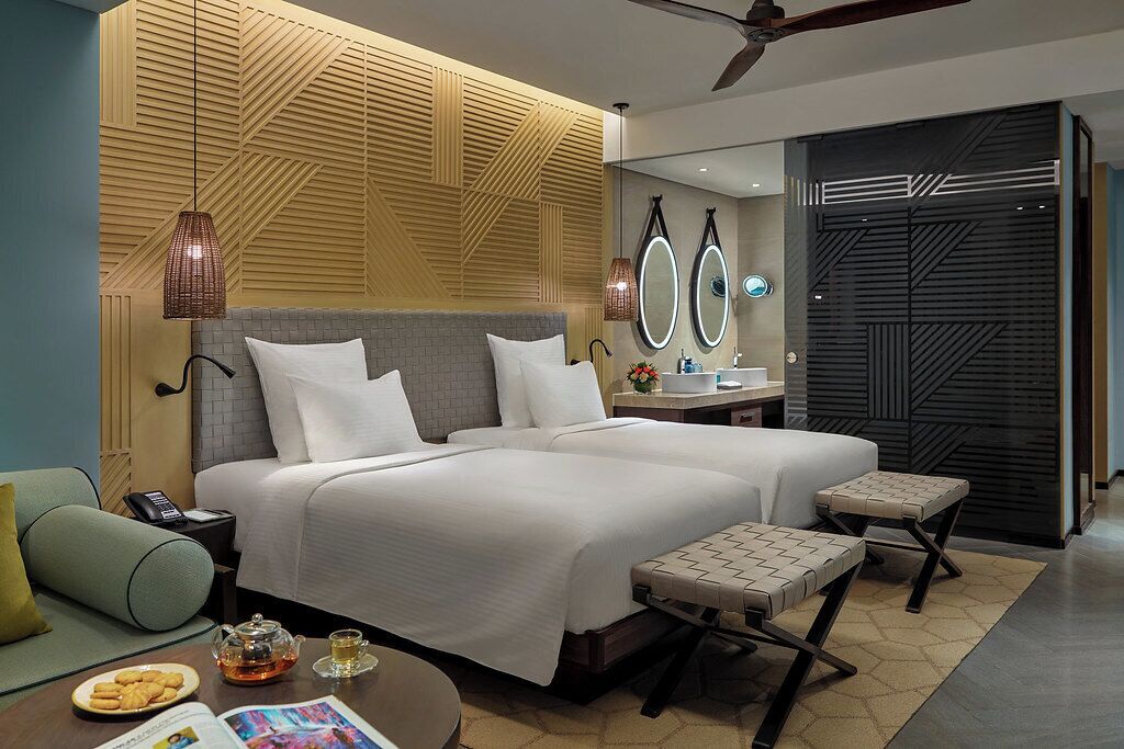Deluxe Room, 2 Twin Beds, Ocean View | Hypo-allergenic bedding available, minibar, in-room safe