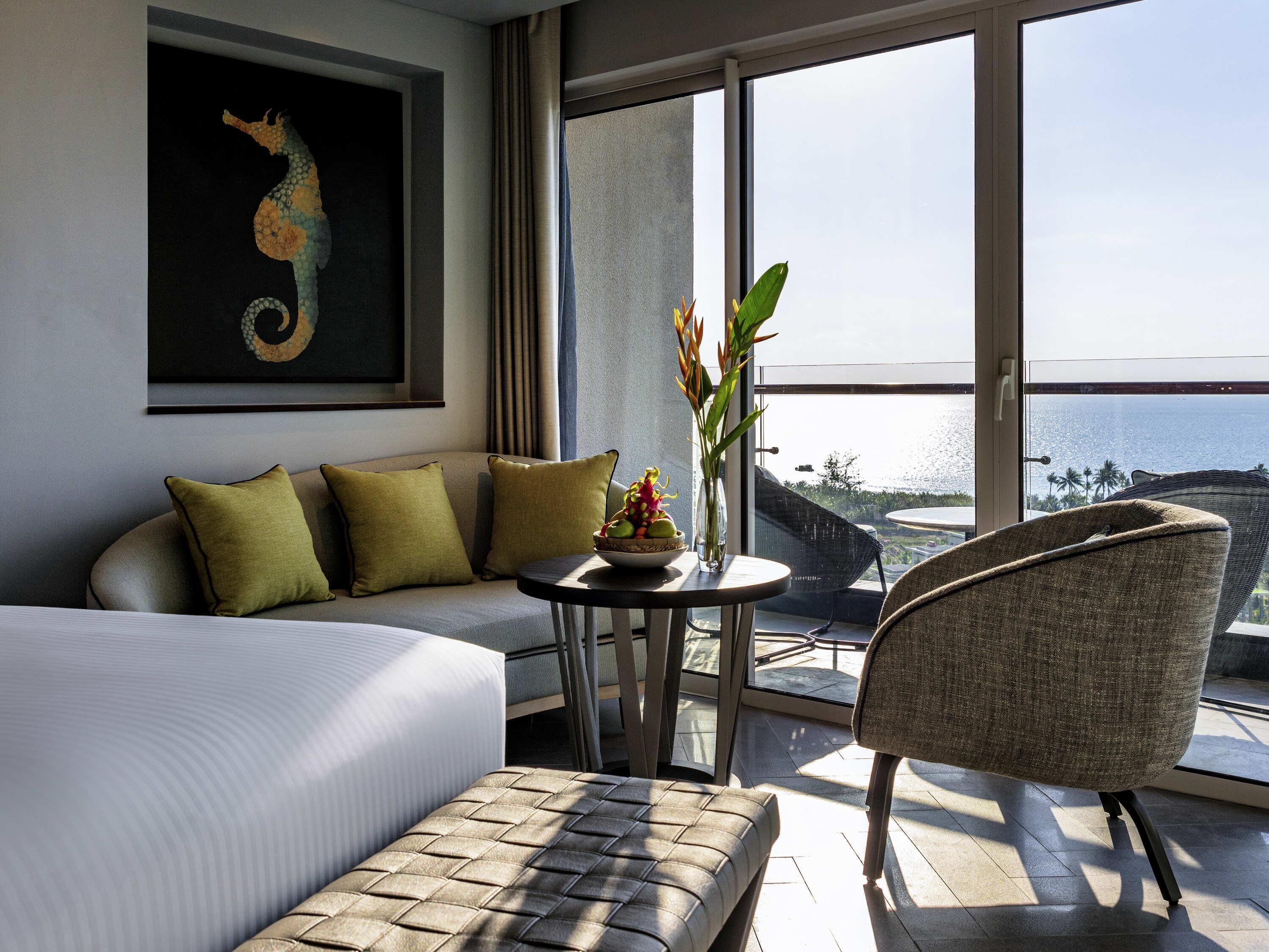 Deluxe kamer, 1 kingsize bed, uitzicht op zee (Premium) | Hypoallergeen beddengoed, een minibar, een kluis op de kamer