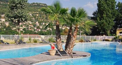 Super endroit ! Cottage charmant et au calme, accès piscine et sauna