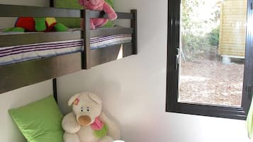 2 間睡房、可攜式嬰兒床、Wi-Fi (收費)