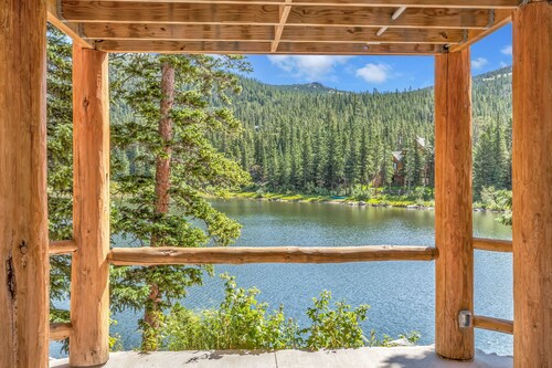 Lakefront Cabin Retreat St. Mary’s Idaho Springs
