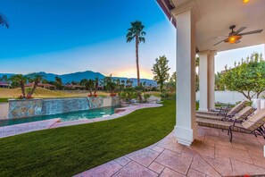 Unclassified image, 5 of 49, button