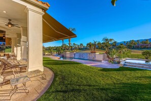 Unclassified image, 4 of 49, button