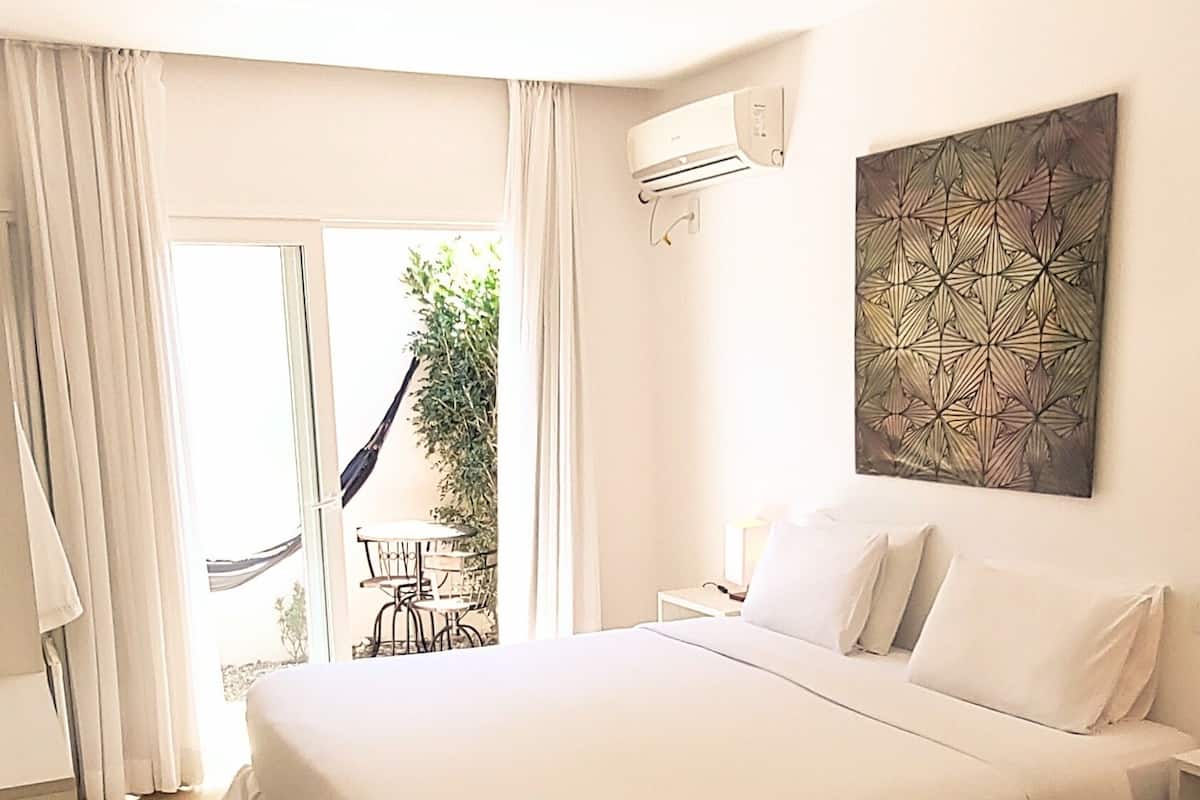 deluxe twin room | 1 bedroom, premium bedding, pillow-top beds, minibar