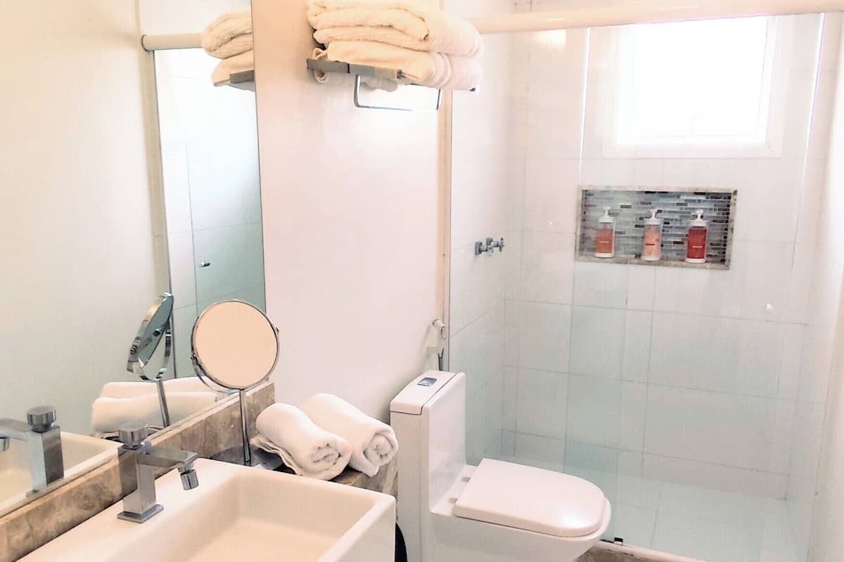 luxury room, balcony | 1 bedroom, premium bedding, pillow-top beds, minibar