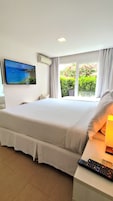 Ropa de cama de alta calidad, colchones con pillow-top y minibar 