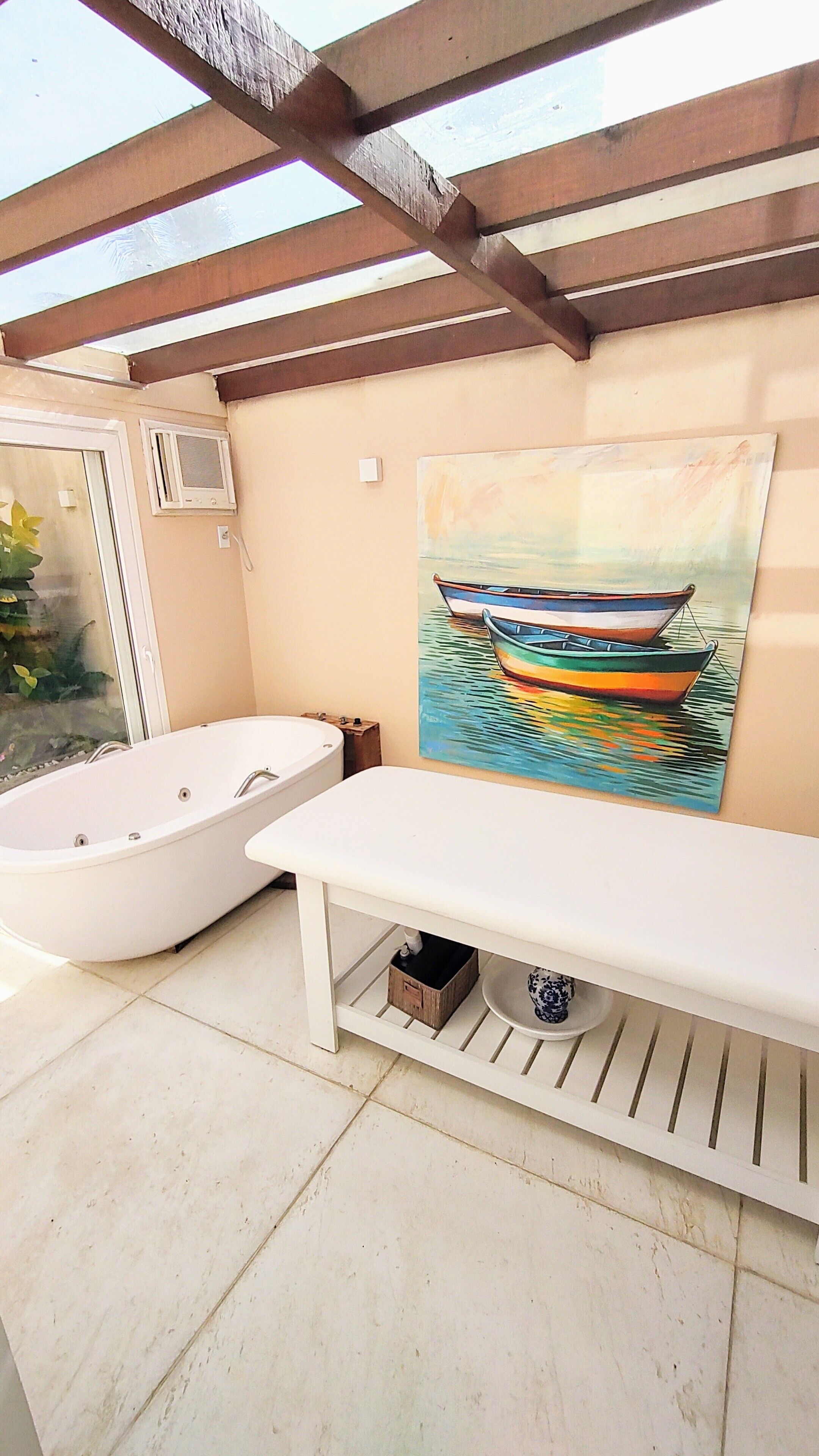 couples treatment room(s), sauna, hot tub, steam room, body treatments