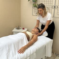 Espace de soins pour les couples, sauna, bain à remous, hammam