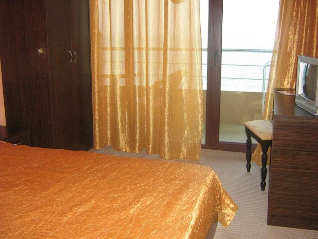 Minibar, desk, soundproofing, iron/ironing board (on request)
