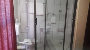 Deluxe Room | Pancuran Bilik Mandi
