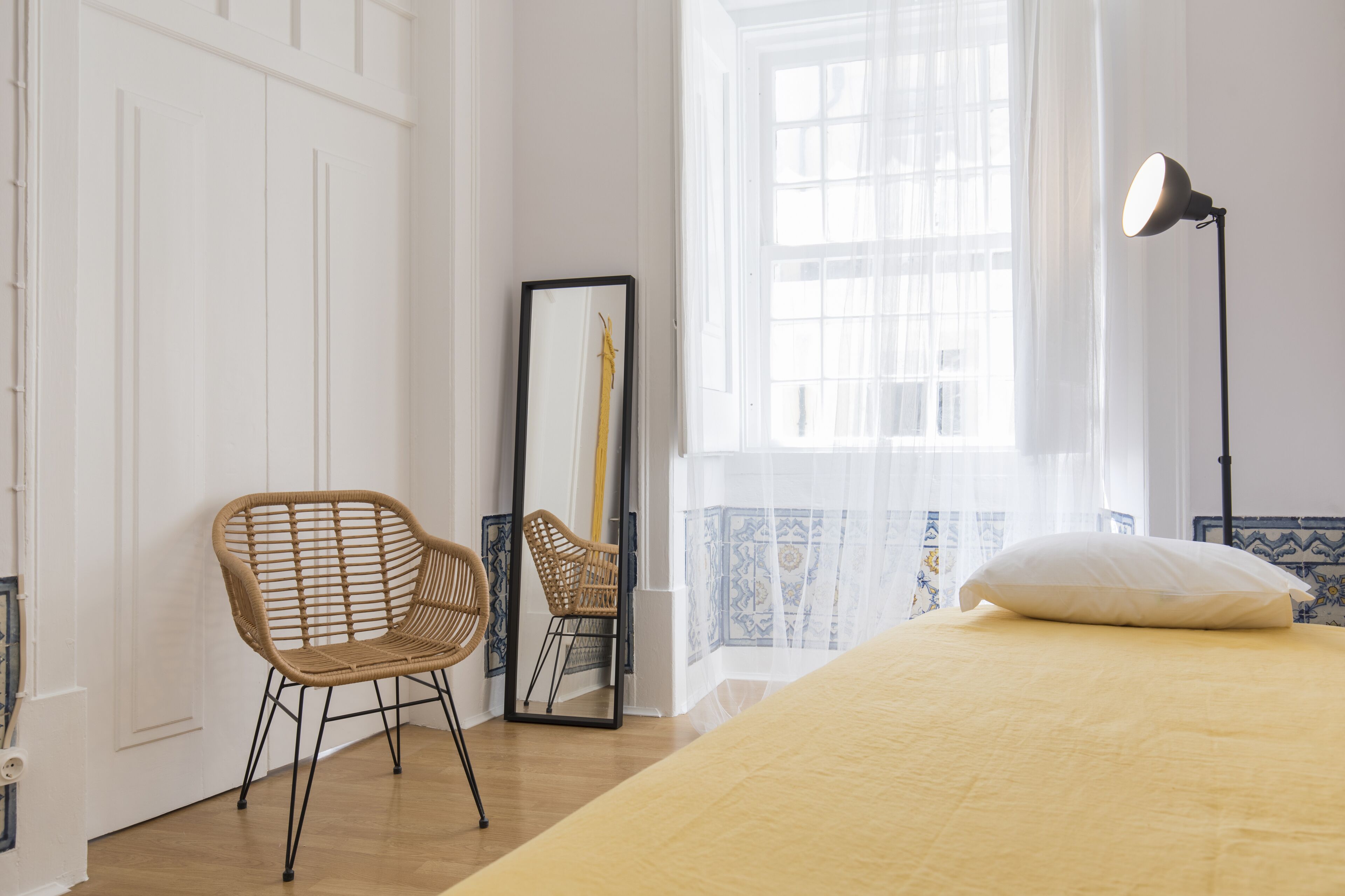 4 habitaciones, tabla de planchar con plancha y cuna de viaje 