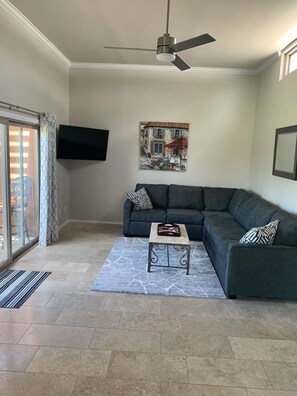 Smart-TV og DVD-spiller