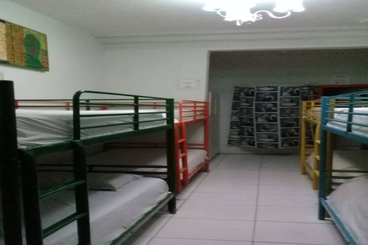 Sistema de insonorización, wifi gratis y ropa de cama