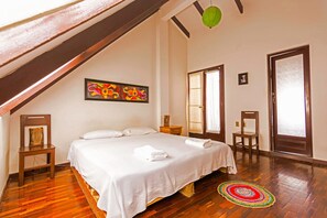 12 bedrooms, WiFi, bed sheets