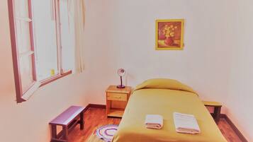 12 bedrooms, WiFi, bed sheets