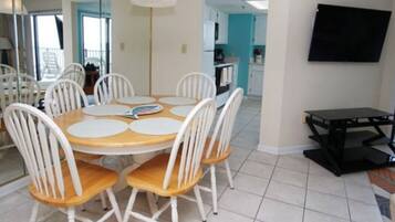 تناول الطعام