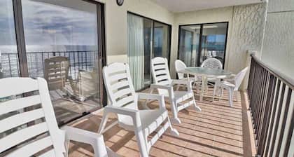 Wall-to-wall ocean views! Dog friendly! Oceanfront balcony with stunning views.