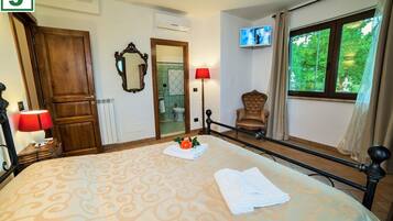 10 Schlafzimmer, Bügeleisen/Bügelbrett, kostenloses WLAN, Bettwäsche