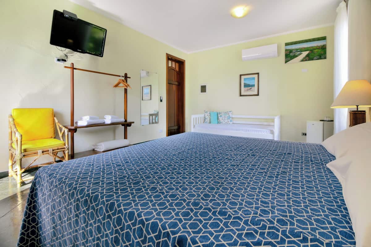 Habitación familiar | Minibar, wifi gratis y ropa de cama
