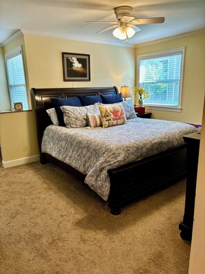 3 bedrooms, iron/ironing board, free WiFi, bed sheets