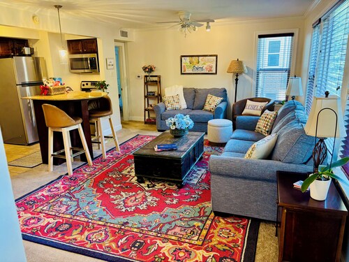 Cozy 3 Bedroom/2 Bath -  less than 1 mile walk to UM Football/Baseball Stadium!