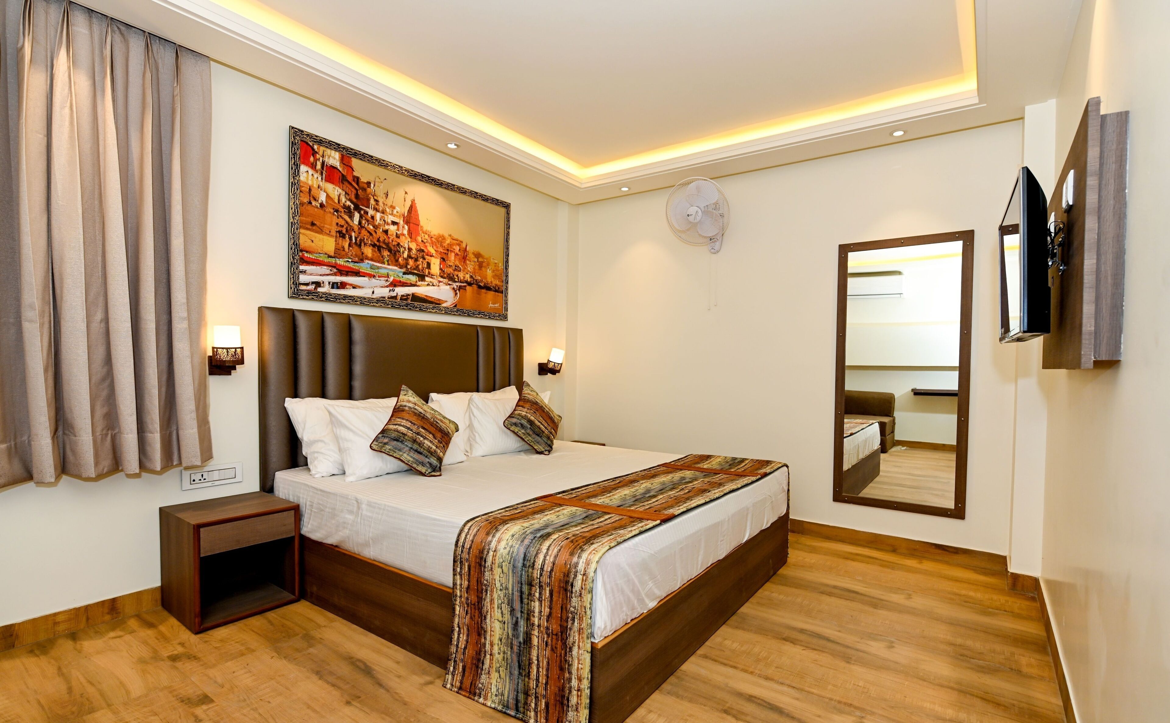 Deluxe-Zimmer | Individuell dekoriert, individuell eingerichtet, Schreibtisch