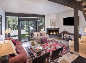 House | Living room | Flat-screen TV - Ptarmigan Townhome 22 (Vail)