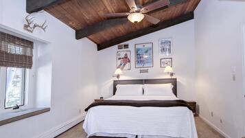 House | 3 bedrooms, free WiFi, alarm clocks