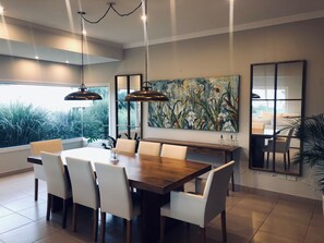 Comfort House | Dining room