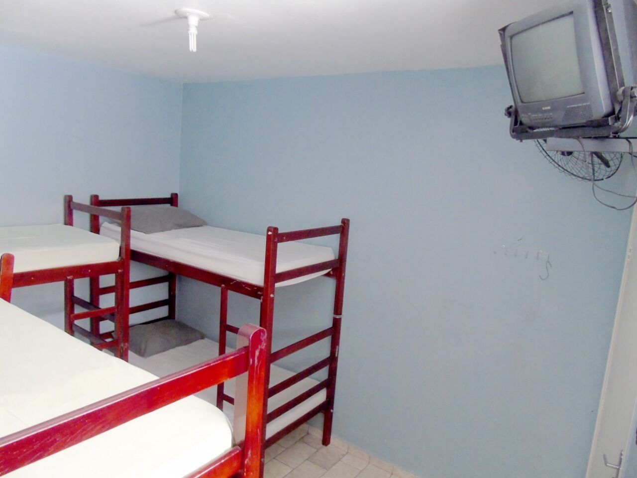 Desk, laptop workspace, soundproofing, free WiFi