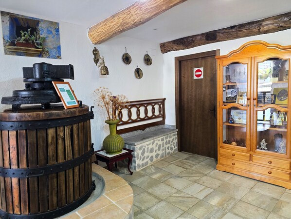Interior - Panoramic Terrace, Sunsets, Nature and Stargazing in the Sierra de Béjar (Navalmoral)