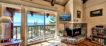 Lake View Cabin with Private Hot Tub & Comm Pool & Hot Tub Too!
