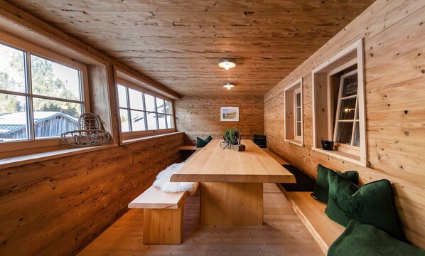 Nicht klassifiziertes Bild, 1 von 28, Schaltfläche