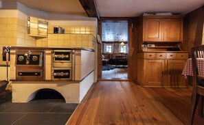 Nicht klassifiziertes Bild, 3 von 28, Schaltfläche