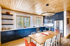 Condo, 4 Bedrooms | Private kitchen - Black Bear Lodge 330 by Vacasa (Park City)