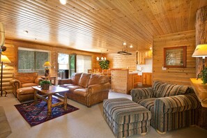 Huoneisto, 4 makuuhuonetta | Olohuone