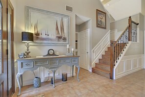 Interior - Beautiful home NWSA:4 min Seaworld, 5 min Shooting Complex, 15 min BMT Lackland (San Antonio)