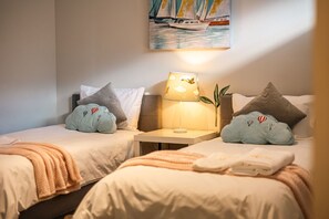 6 多间卧室、办公桌、熨斗/熨衣板、旅行婴儿床