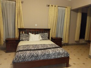Room - Three Palms (Ibadan)