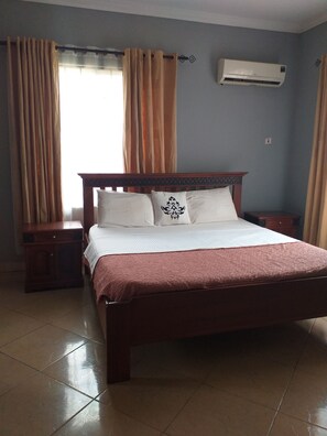Egyptian cotton sheets, premium bedding, iron/ironing board, free WiFi