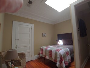 Standard Room, 1 Double Bed (Pullman Sleeper 210) | Bathroom